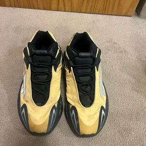 Yeezy 700 ‘Resin’ size 7